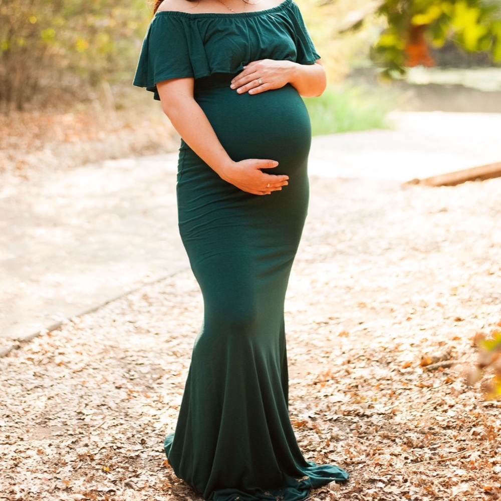 Green maternity dress with train